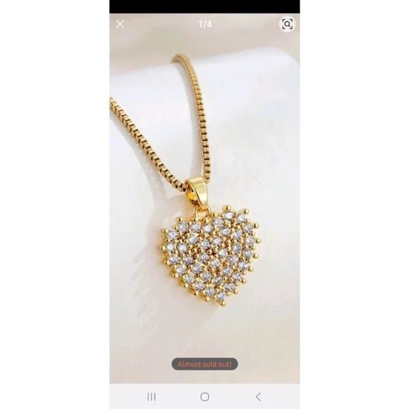 Women's Gold Heart Pendant Necklace - Picture 4 of 5